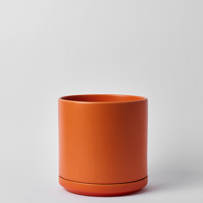 Solid Goods Planter with Saucer