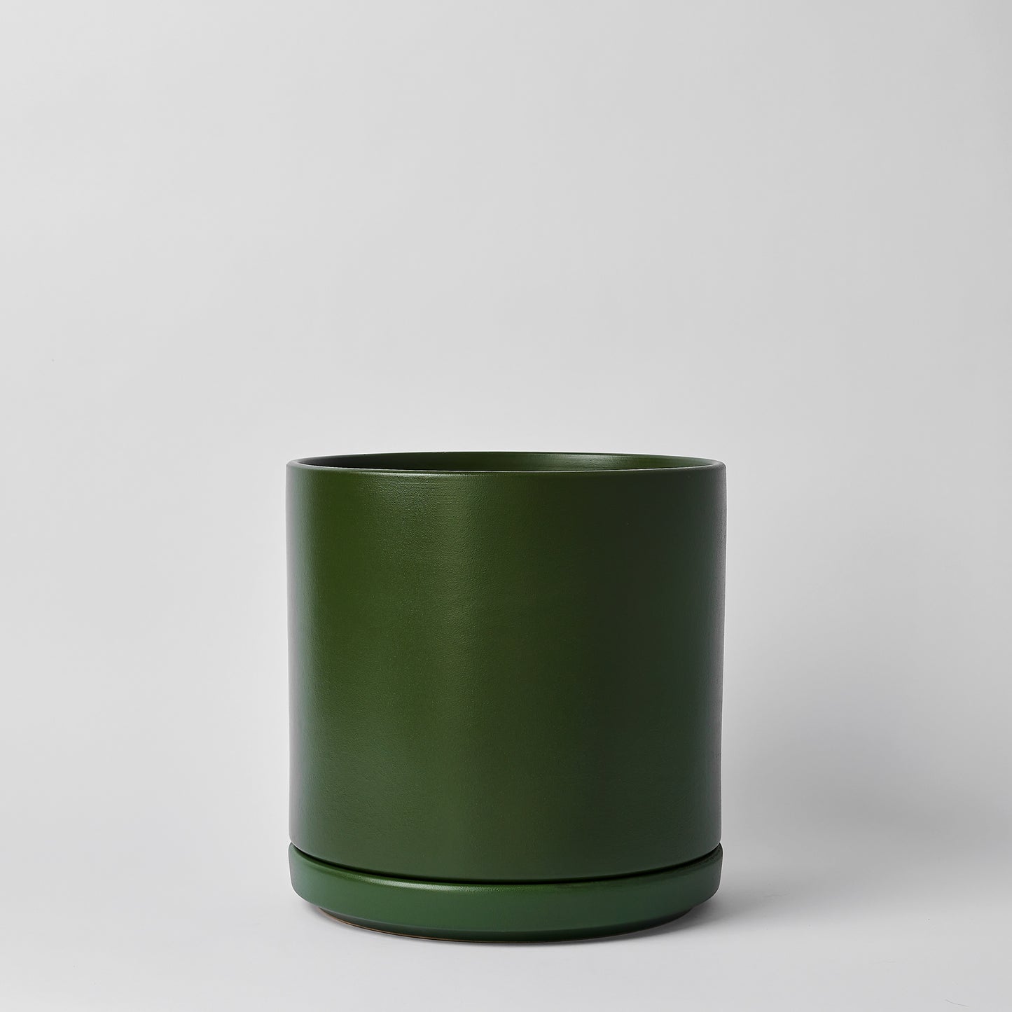 Solid Goods Planter with Saucer