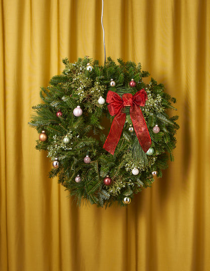 22" Wreath With Pinecones & Berries