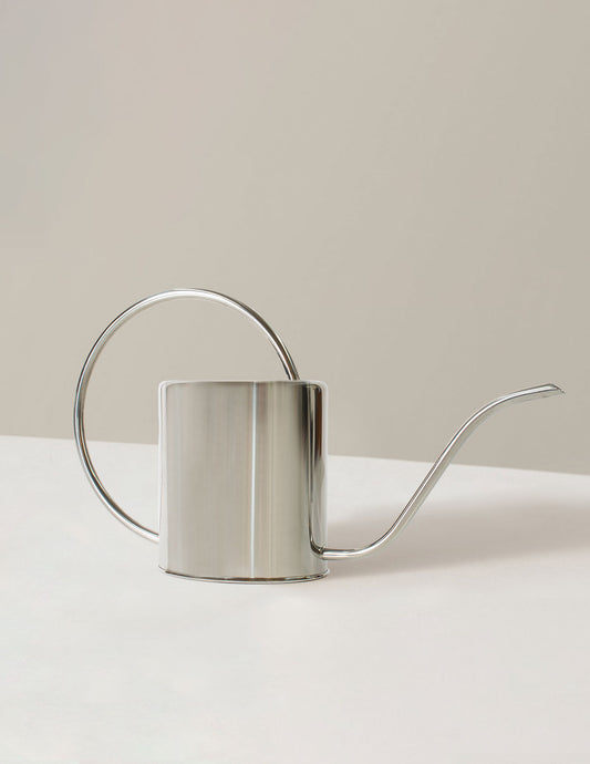 Medium Sierra Watering Can